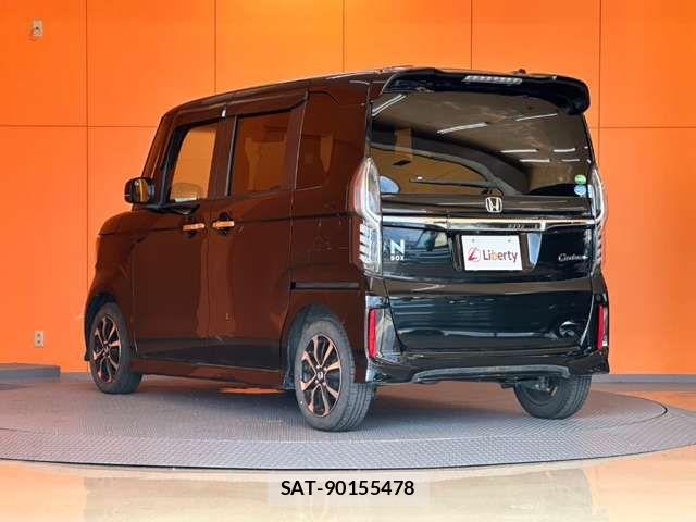Honda N BOX CUSTOM 2019-10 8367597-11