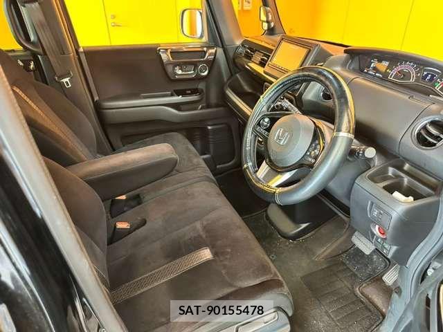 Honda N BOX CUSTOM 2019-10 8367597-15