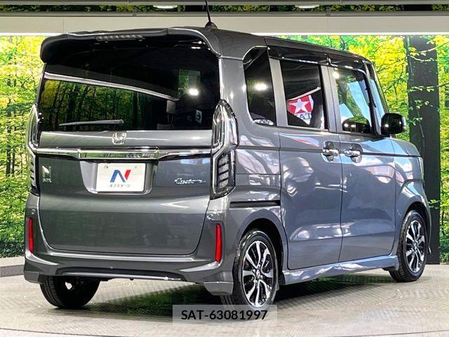 Honda N BOX CUSTOM 2019-03 8367635-16
