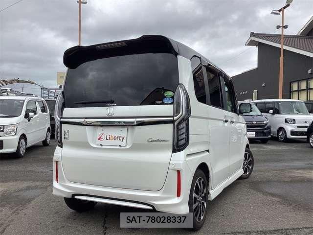 Honda N BOX CUSTOM 2019-06 8367568-10