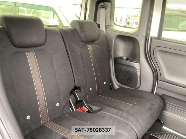 Honda N BOX CUSTOM 2019-06 8367568-16