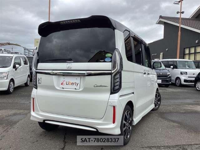 Honda N BOX CUSTOM 2019-06 8367568-6