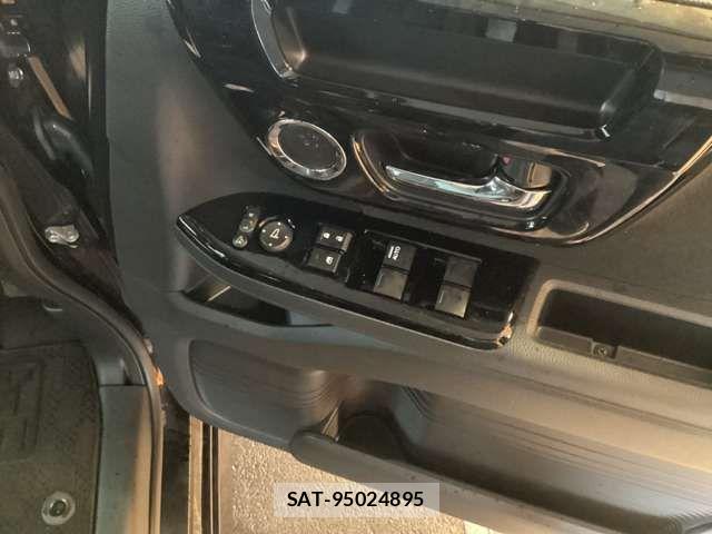 Honda N BOX CUSTOM 2023-05 8367553-17