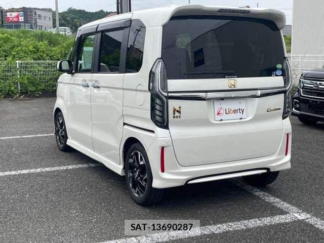 Honda N BOX CUSTOM 2017-09 8367581-10