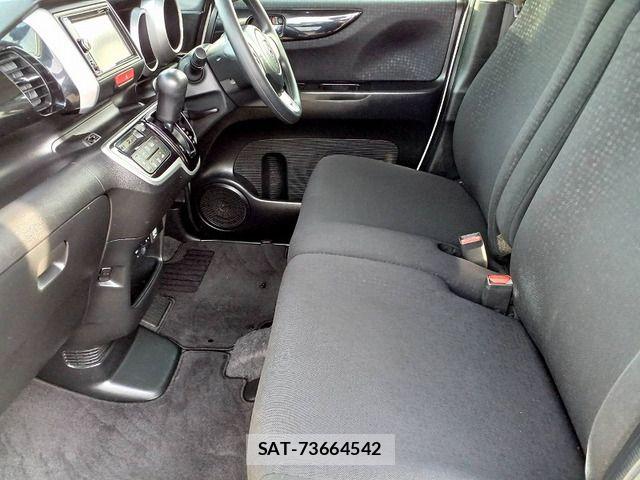 Honda N BOX CUSTOM 2016-05 8367656-11