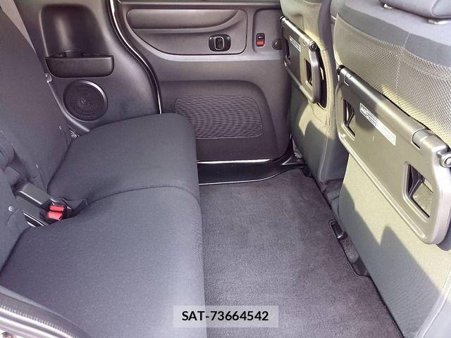 Honda N BOX CUSTOM 2016-05 8367656-12