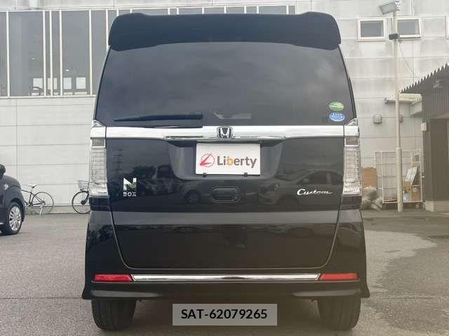 Honda N BOX CUSTOM 2017-02 8367614-11