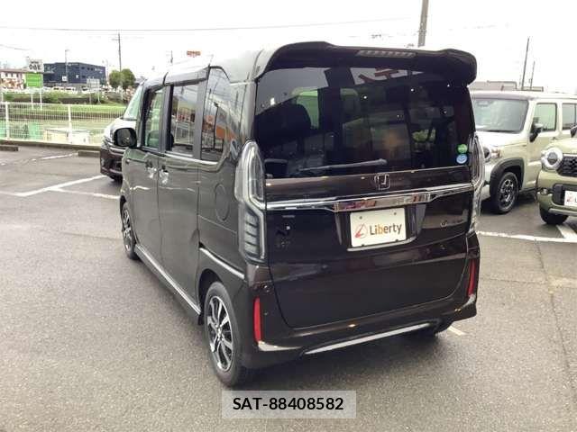 Honda N BOX CUSTOM 2019-06 8367571-18