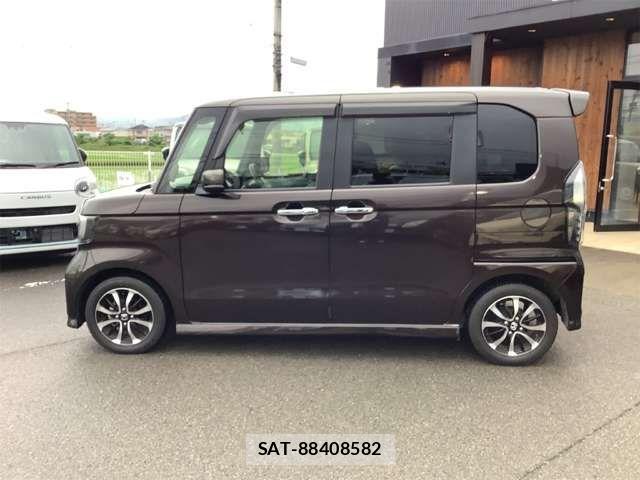 Honda N BOX CUSTOM 2019-06 8367571-19