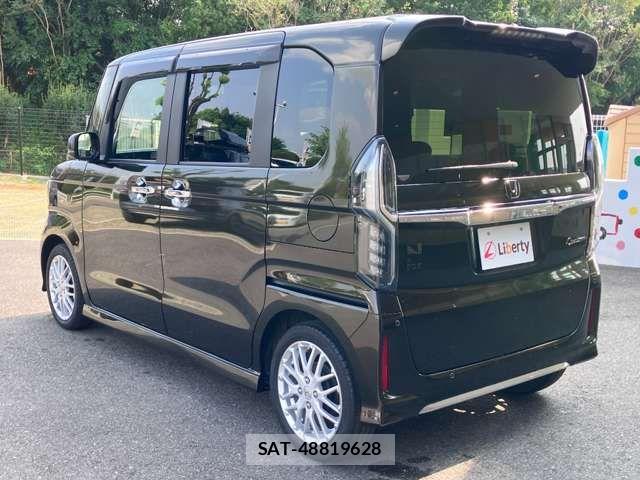 Honda N BOX CUSTOM 2021-08 8367574-17