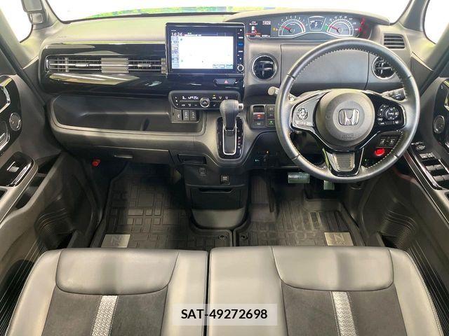 Honda N BOX CUSTOM 2022-05 8367523-1