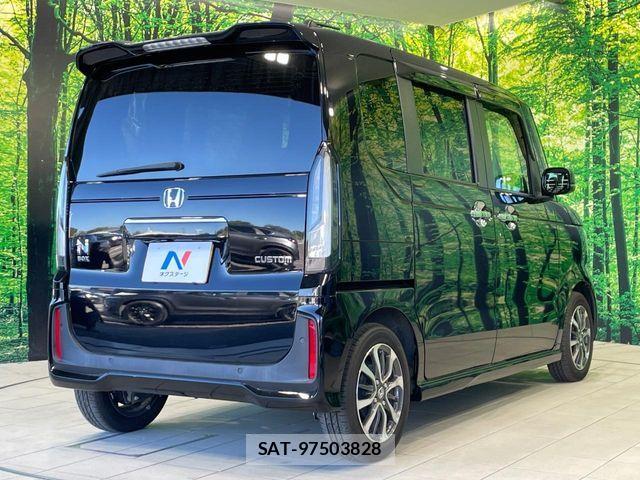 Honda N BOX CUSTOM 2023-11 8367530-16
