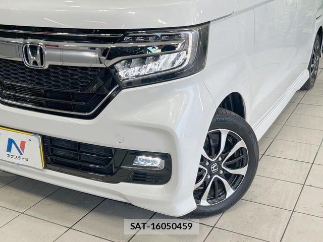 Honda N BOX CUSTOM 2019-03 8367599-11