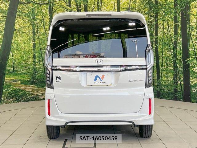 Honda N BOX CUSTOM 2019-03 8367599-14