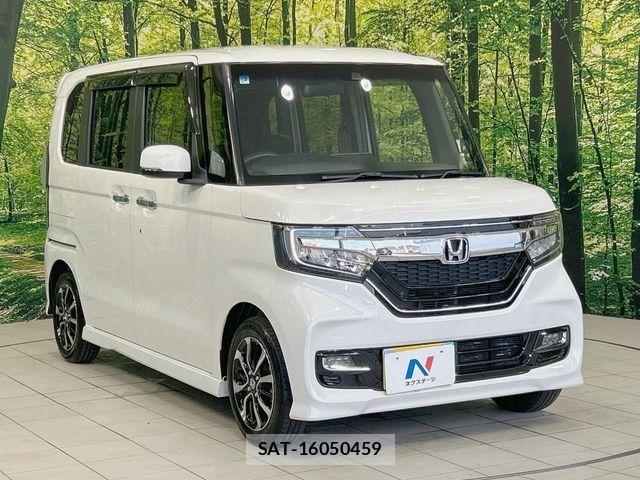 Honda N BOX CUSTOM 2019-03 8367599-15