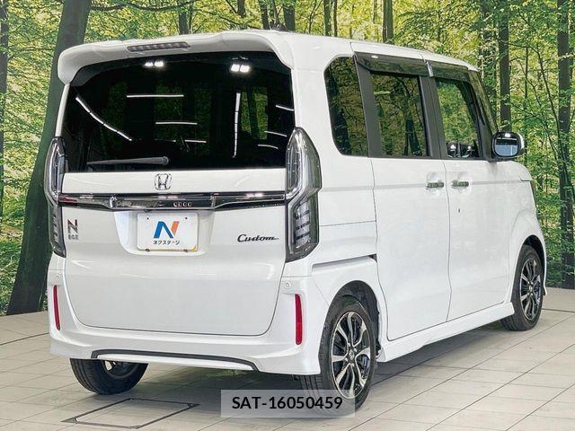 Honda N BOX CUSTOM 2019-03 8367599-16