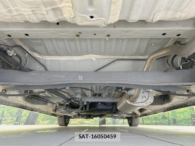 Honda N BOX CUSTOM 2019-03 8367599-18