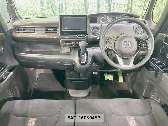 Honda N BOX CUSTOM 2019-03 8367599-1