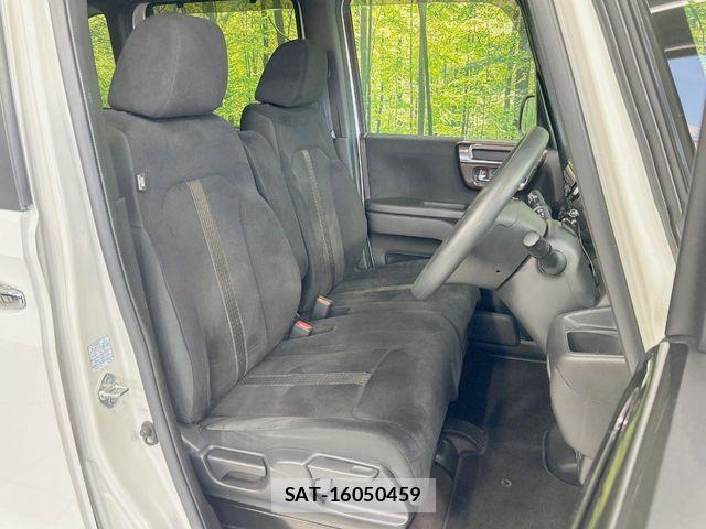 Honda N BOX CUSTOM 2019-03 8367599-7