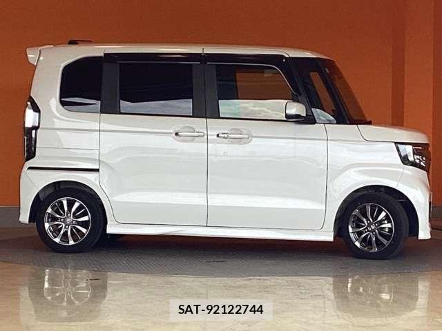 Honda N BOX CUSTOM 2023-08 8367528-10