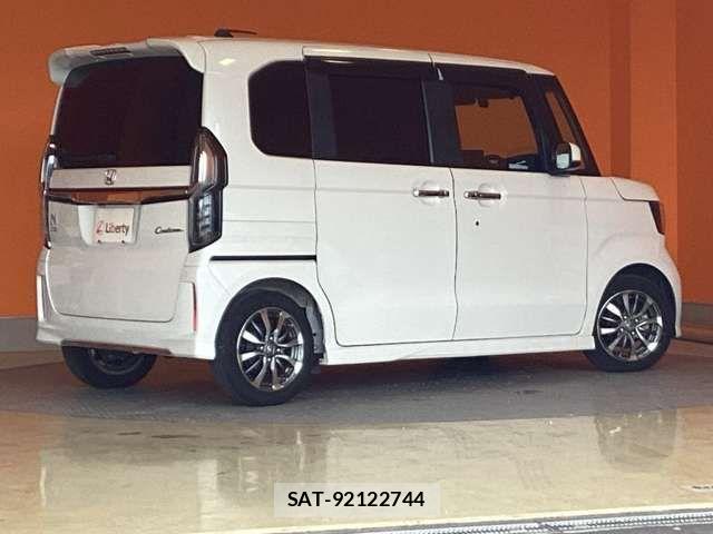 Honda N BOX CUSTOM 2023-08 8367528-11