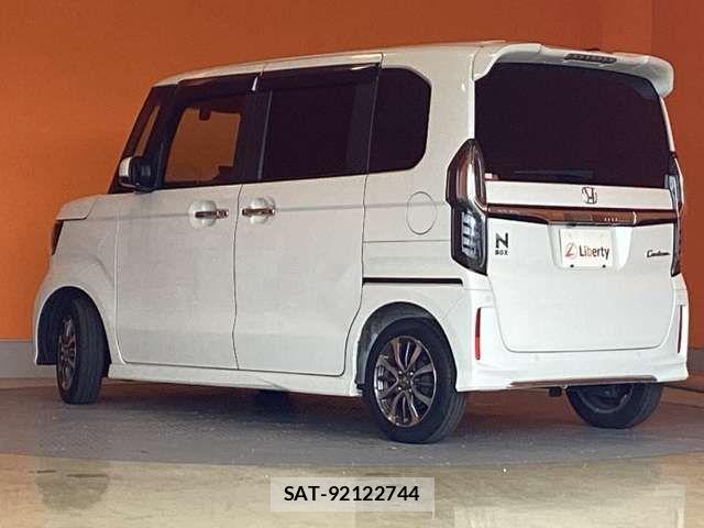 Honda N BOX CUSTOM 2023-08 8367528-13
