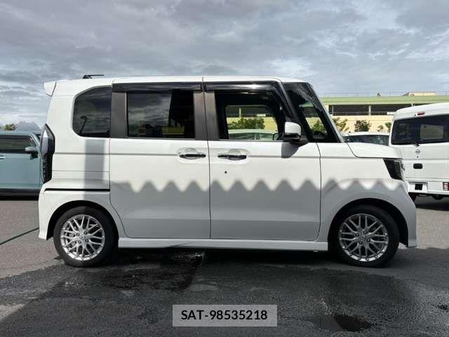 Honda N BOX CUSTOM 2021-05 8367549-11