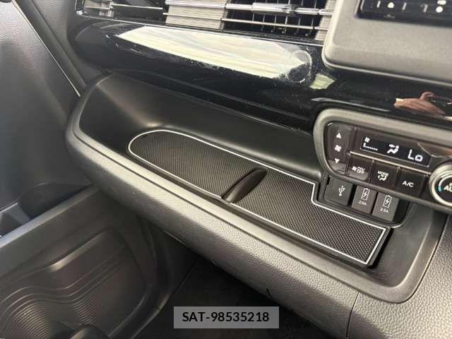 Honda N BOX CUSTOM 2021-05 8367549-13