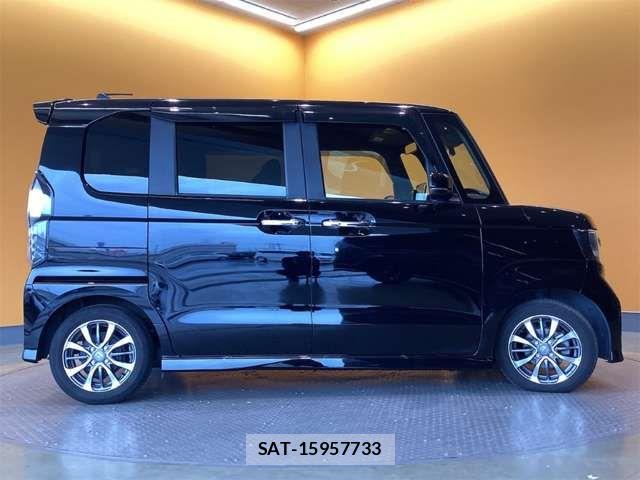 Honda N BOX CUSTOM 2023-02 8367563-10
