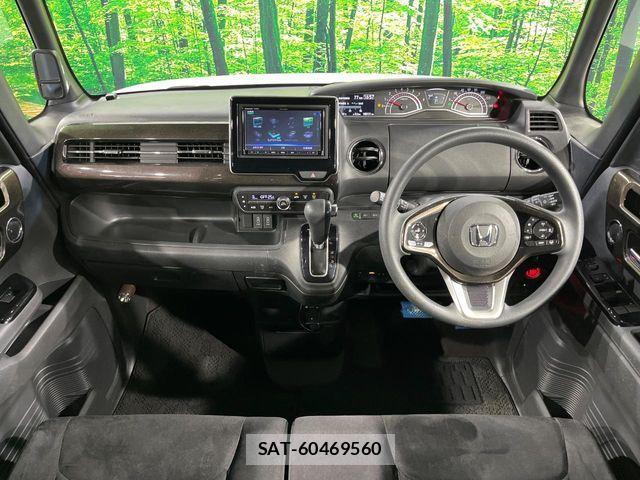 Honda N BOX CUSTOM 2018-02 8367634-1