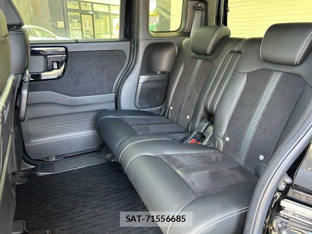 Honda N BOX CUSTOM 2023-01 8367532-24