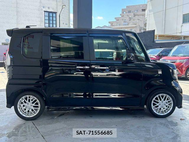 Honda N BOX CUSTOM 2023-01 8367532-28