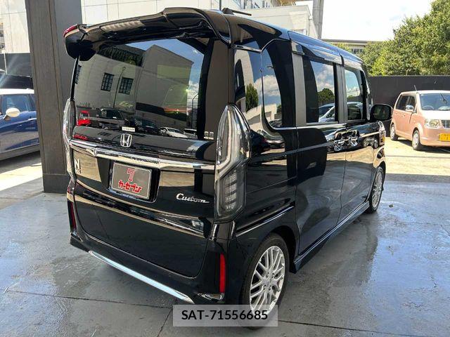 Honda N BOX CUSTOM 2023-01 8367532-29
