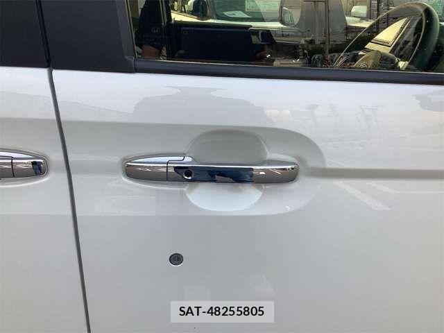 Honda N BOX CUSTOM 2018-10 8367586-15