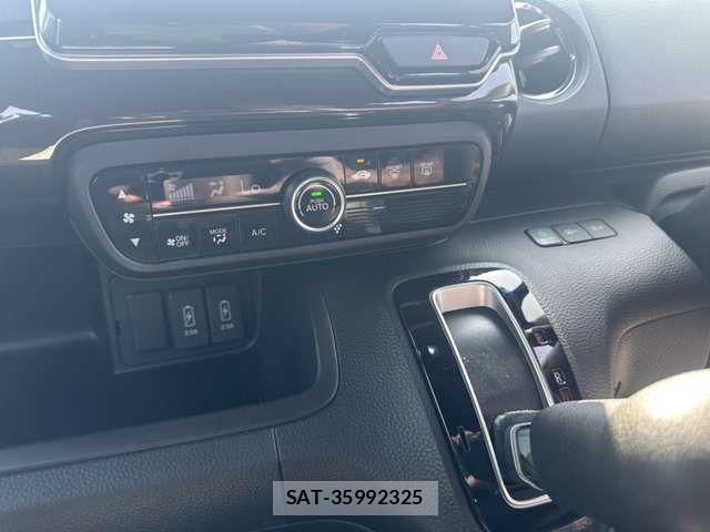 Honda N BOX CUSTOM 2018-05 8367642-12