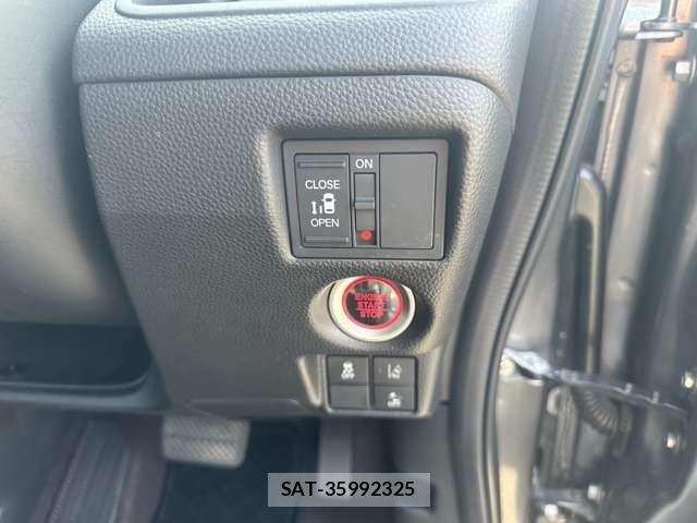 Honda N BOX CUSTOM 2018-05 8367642-13