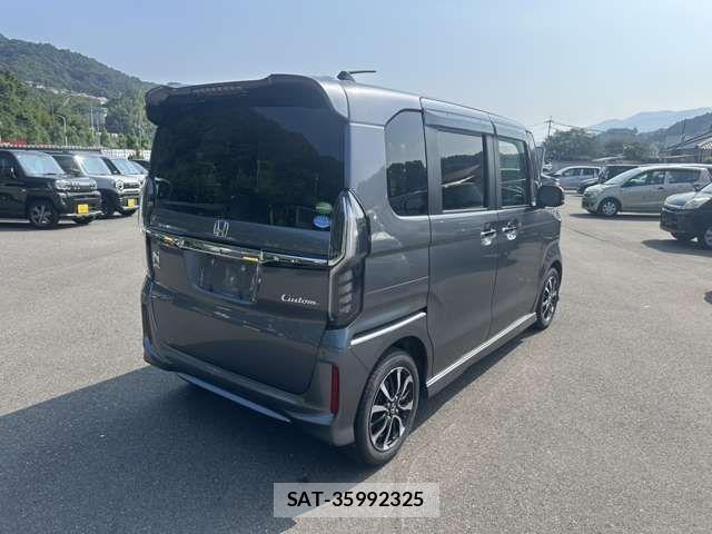 Honda N BOX CUSTOM 2018-05 8367642-4