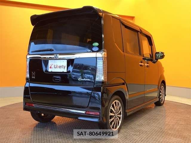 Honda N BOX CUSTOM 2017-07 8367629-11