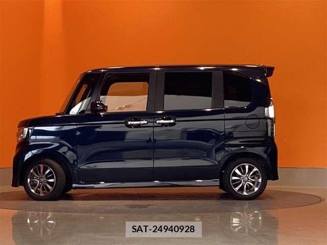 Honda N BOX CUSTOM 2022-02 8367575-11