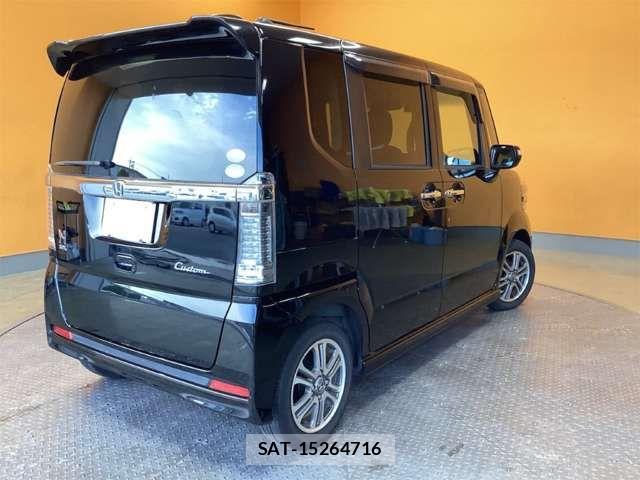 Honda N BOX CUSTOM 2017-04 8367623-14