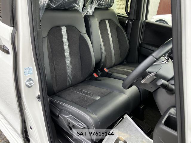 Honda N BOX CUSTOM 2023-01 8367503-9