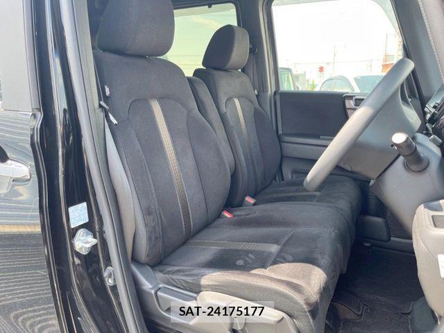 Honda N BOX CUSTOM 2018-01 8367636-7