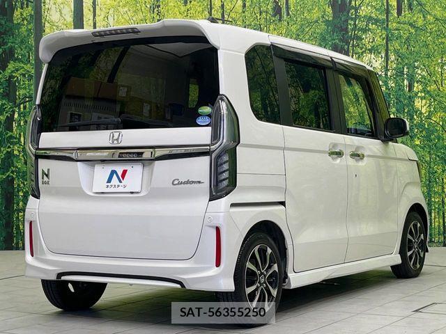 Honda N BOX CUSTOM 2018-08 8367583-16