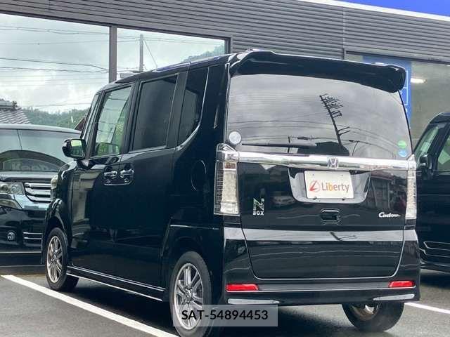 Honda N BOX CUSTOM 2017-06 8367625-13