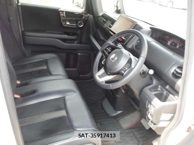 Honda N BOX CUSTOM 2018-06 8367622-17