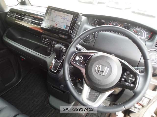 Honda N BOX CUSTOM 2018-06 8367622-18