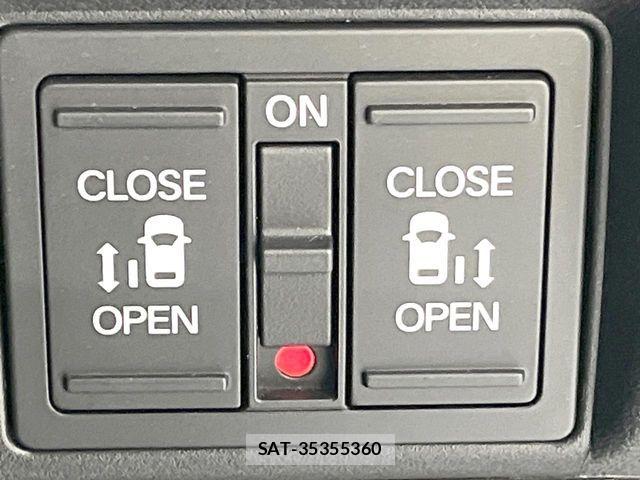 Honda N BOX CUSTOM 2023-11 8367525-2