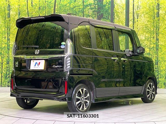 Honda N BOX CUSTOM 2019-08 8367569-16