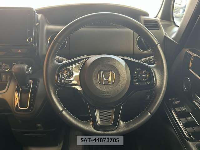Honda N BOX CUSTOM 2021-04 8367539-1