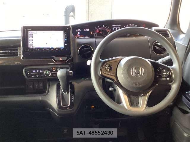 Honda N BOX CUSTOM 2018-05 8367601-1